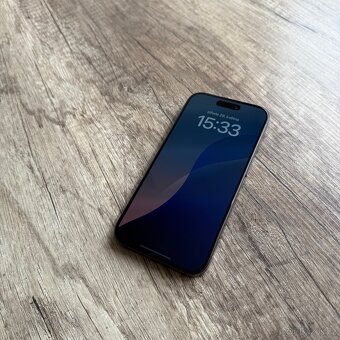 iPhone 15 Pro 128GB, černý, eSIM (12 měsíců záruka) - 7