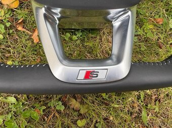 AUDI ZKOSENY VYHRIVANY VOLANT - 7