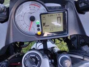Moto Guzzi Stelvio 1200 rezervace do 10.5. 2024 - 7