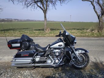 Harley glide FLHTCU - 7
