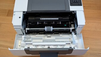 Laserová tiskárna HP LaserJet pro m404dn - 50% cartridge - 7