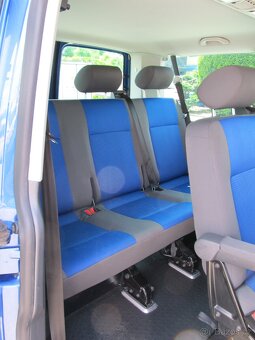 Volkswagen Caravelle 2.5 TDI 7 míst 4 MOTION - 7