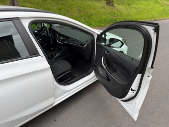 Opel Astra K kombi, rok 2018, benzín, 174.450 km, 1. majitel - 7