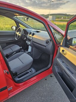 Mitsubishi Colt 1,1 MPI benzín manuál 55 kw - 7