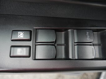 Suzuki SX4 1.6i , 79 kW benzín, 2008 - 7