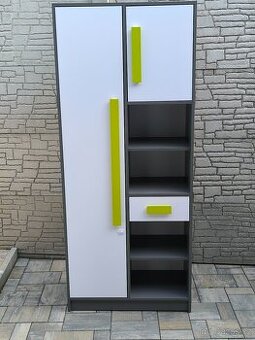 Prodám knihovnu (skříň ) Giro - 7