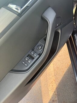 Škoda Superb kombi - 7
