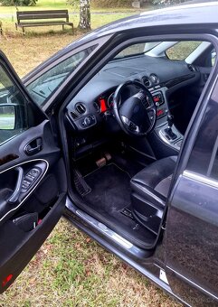 Ford Galaxy 2,3 GHIA benzin+LPG, automat, 7 míst - 7
