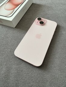 Apple iPhone 15 128Gb Pink - Zánovní - 7