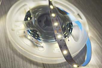 4metrová lepící LED páska s USB koncovkou - 7