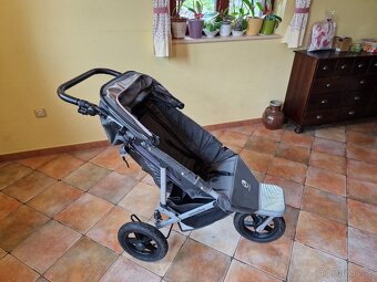 Prodám kočárek EasyWalker Sky plus Basse Platinum - 7