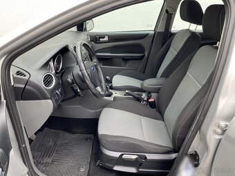 Ford Focus 1.6 i , 74 kW benzín, 2010 - 7