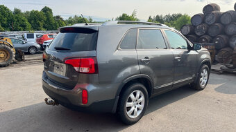 335. Kia Sorento 2.2 D4HB manuál - 7