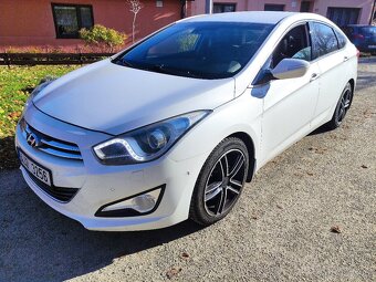 Prodám Hyundai i40 1.7 Crdi stk 7/2027 Plná výbava - 7