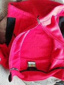 Hezká tepla mikina hezky stav cca 5-6let - 7