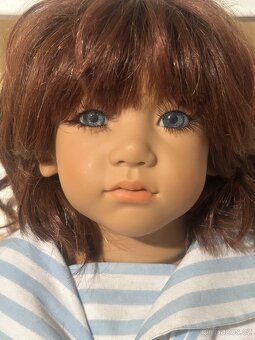 Sběratelská panenka Annette Himstedt Enzo, 65 cm - 7