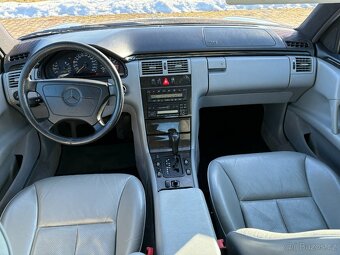 Mercedes Benz E 320 V6 W210 - 7