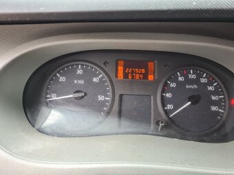Prodej přepravníku pro 2 koně Renault Master - 7