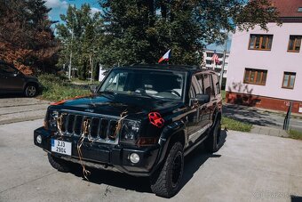 Jeep Commander 5.7 - 7