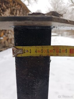 13 ks masivní kovové sloupky - 7
