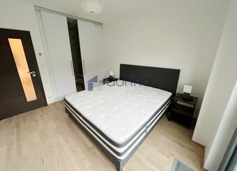 Pronájem bytu 2+kk, 72m², ul. Olšanská, Praha 3 - Žižkov, za - 7