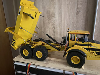 RC4WD JD Dumper 114 E450C Sklápěč RC Hydraulický - 7