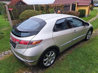 Honda Civic 1.8i-VTEC Xenony Sport - 7
