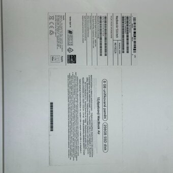 Apple MacBook Air 13.6" (A2681) – 8C CPU / 8C GPU / 8GB RAM - 7