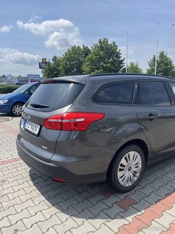 Ford Focus 1.0 92kw EcoBoost šedá metalíza - 7