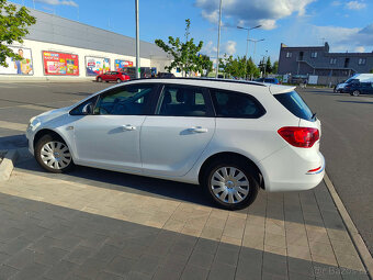 ASTRA SPORTS TOURER 1.6 Benzín - První majitel - 7