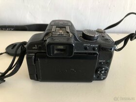Fotoaparát Panasonic Lumix DMC-FZ100 + stativ Hama - 7