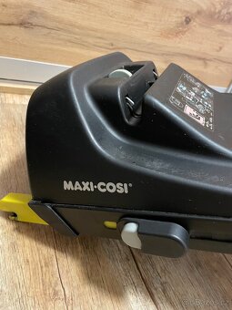 Maxicosi+isofix zakladna - 7