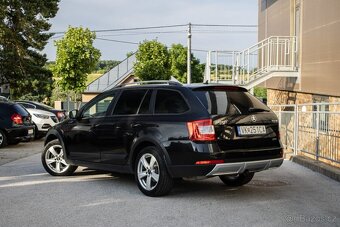 Škoda Octavia Combi SCOUT 2.0 135kw 4x4 DSG - 7