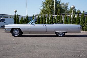 1965 Cadillac Deville Convertible - 7