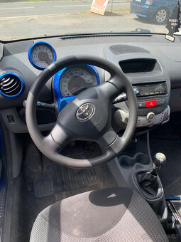 Prodám Toyota Aygo 1.0, 50 kW - 7