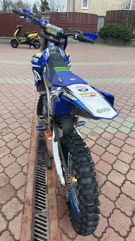 YAMAHA YZF 250 - 7