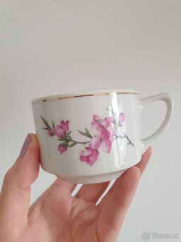 Porcelánový čajový šálek hrníček s pokličkou Japonsko Sakura - 7