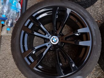 Originál ALU BMW r20 X5M,X6M+ zimní dvourozměr Pirelli RFT - 7