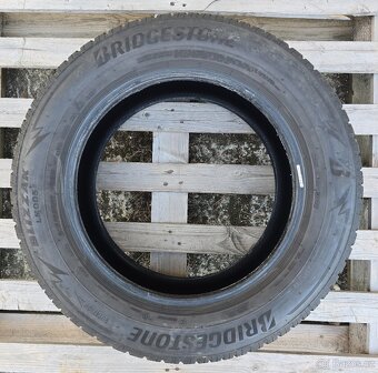ZIMNÍ PNEUMATIKY BRIDGESTONE 215/65 R17 103H - 7