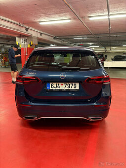 Mercedes-Benz B180d Linie AMG CZ původ - 7