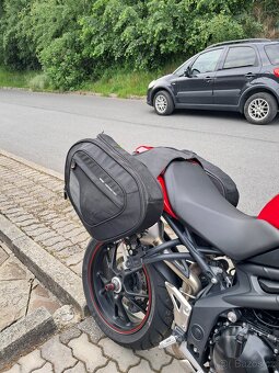 Triumph speed triple 1050 - 7