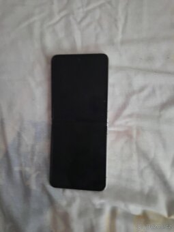 Samsung galaxy z flip 3 - 7