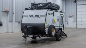 Offroadový obytný přívěs/ přepravník na motocykly NOBO 10.6 - 7
