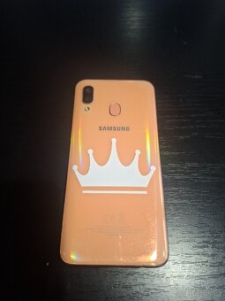 Mobilní telefon Samsung A40 s příslušenstvím - 7