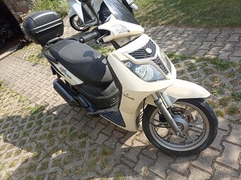 Skútr Benelli CafeNero 125 - 7