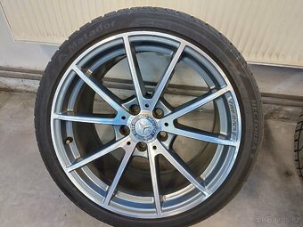 Mercedes kola AMG 18 - 7