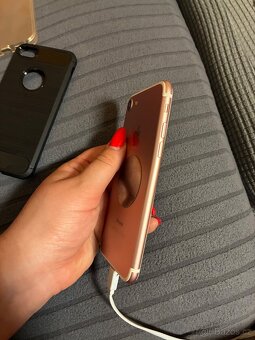 iPhone 7 - 7