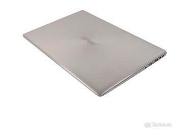 Asus ZenBook UX303U 13.3" i5-6200u 12gb ram 256gb ssd W11 - 7