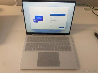 Microsoft Surface Laptop Copilot+ PC 13″ – Snapdragon X Plus - 7