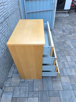 Prodám komodu IKEA MALM - 7